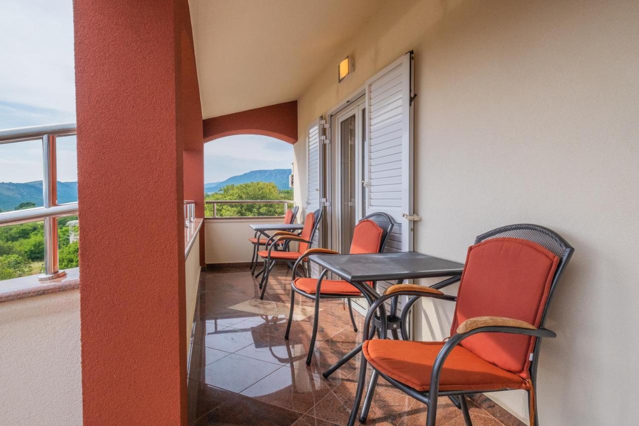 Apartments Laganini Novi Vinodolski Exterior photo